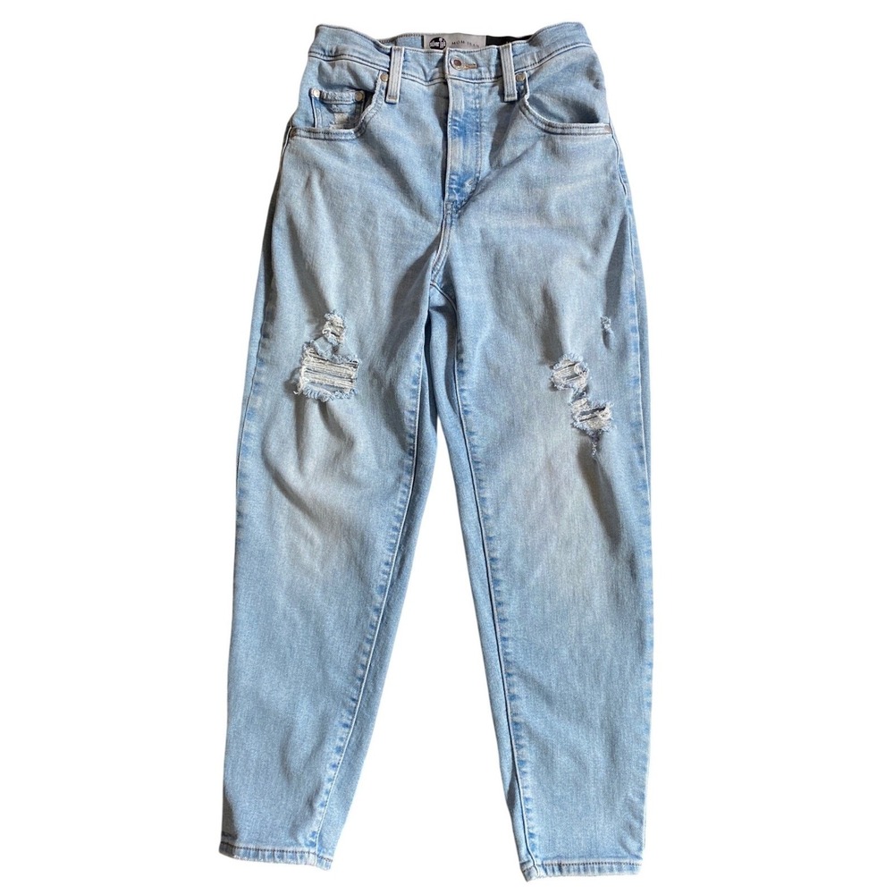 Levi's SilverTab Light Wash Distressed High Rise Mom Jeans Size‎ 26